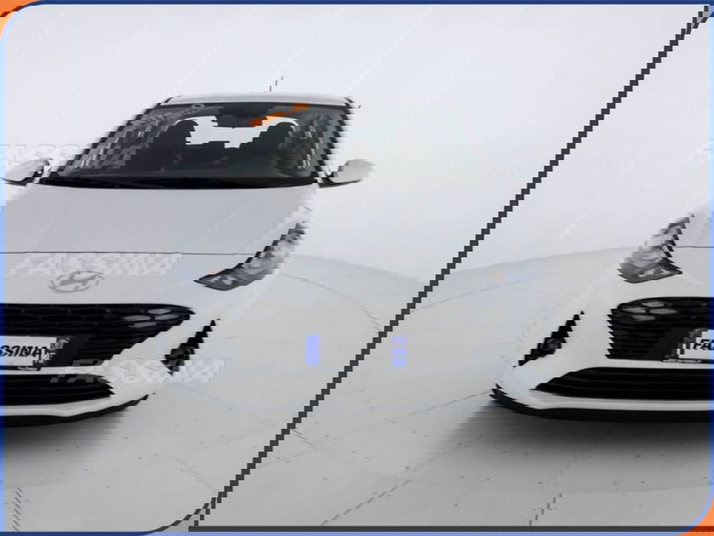 Hyundai i10 nuova a Milano (2)