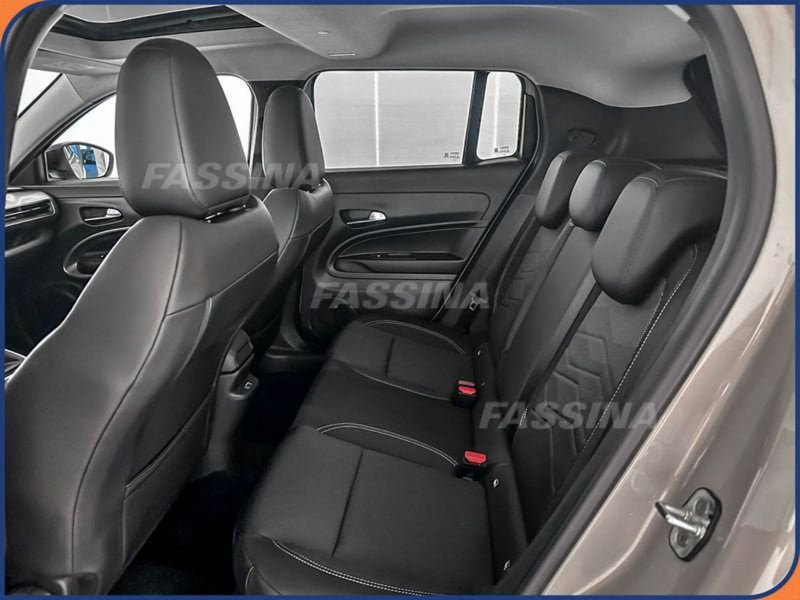 Jeep Avenger nuova a Milano (11)