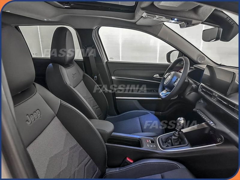 Jeep Avenger nuova a Milano (14)