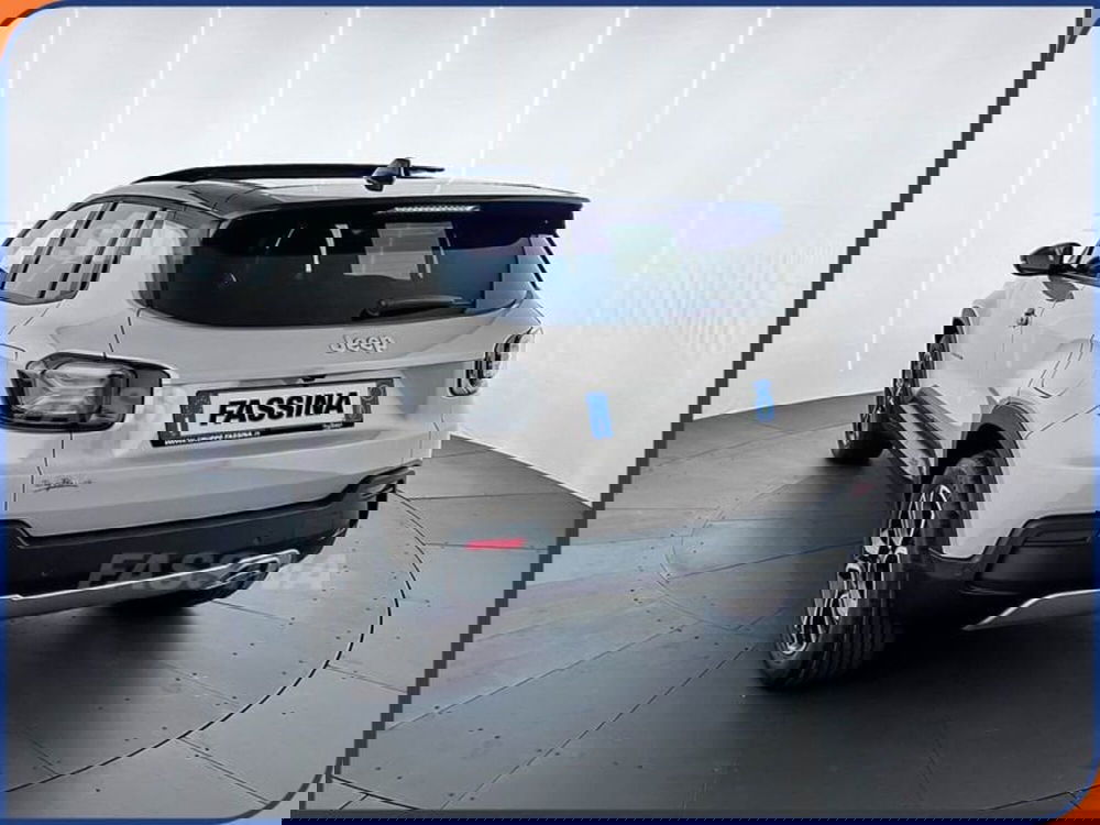 Jeep Avenger nuova a Milano (4)