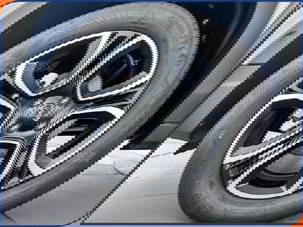 Jeep Avenger nuova a Milano (7)