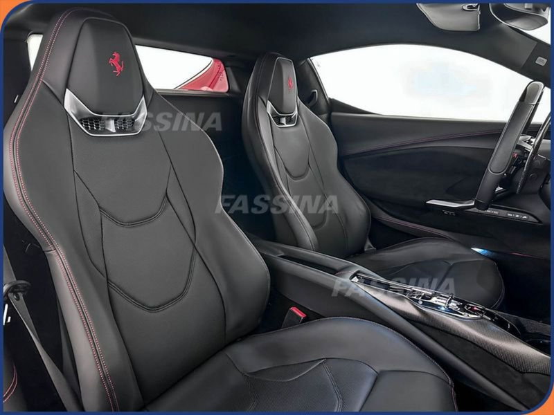 Ferrari 296 Coupé usata a Milano (13)