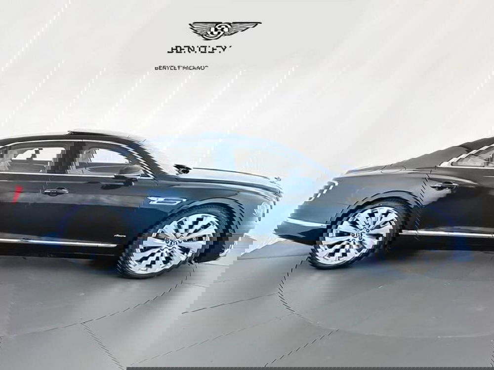 Bentley Flying Spur nuova a Milano (4)