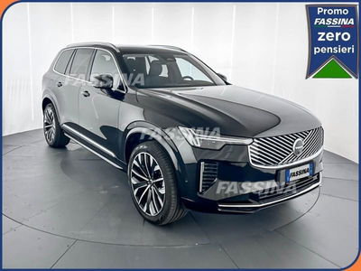 Volvo XC90 B5 AWD automatico 7 posti Plus Bright del 2025 usata a Milano