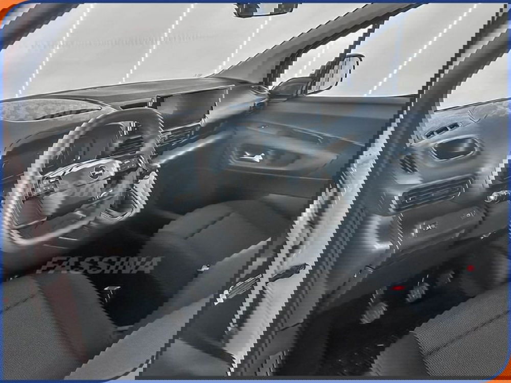 Opel Combo Life nuova a Milano (9)