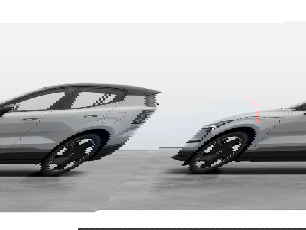 Volvo EX30 usata a Milano (2)