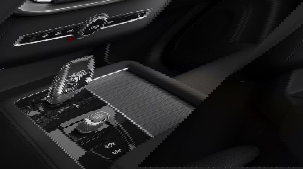 Volvo XC90 nuova a Milano (10)