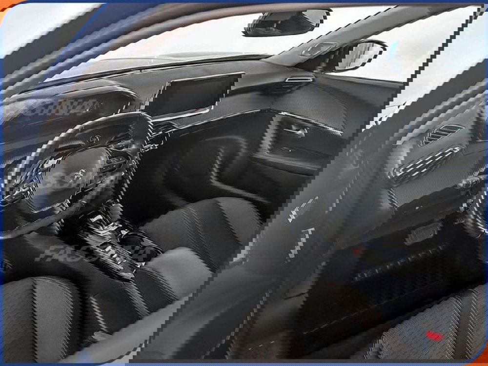 Peugeot 2008 usata a Milano (9)
