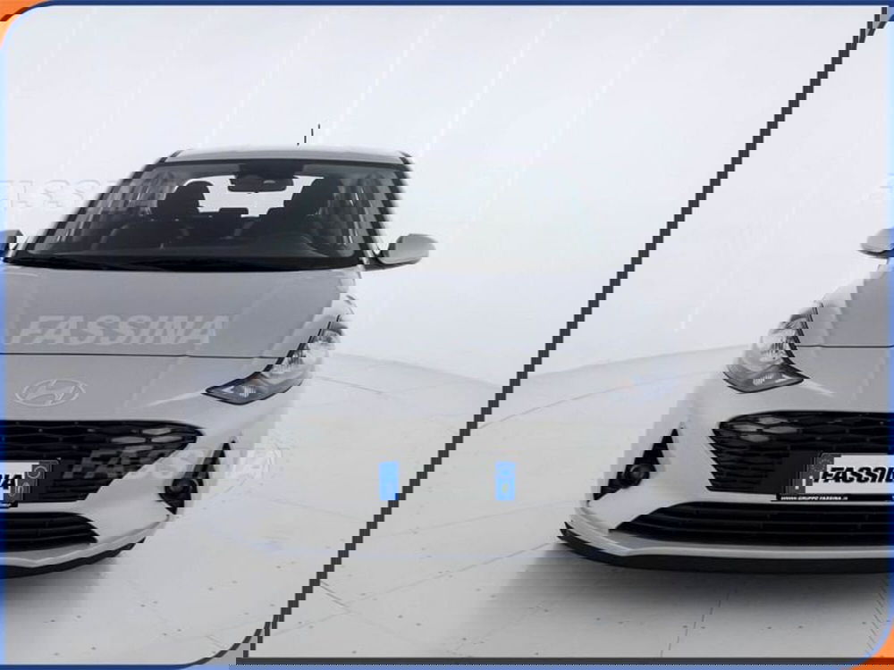 Hyundai i10 nuova a Milano (2)