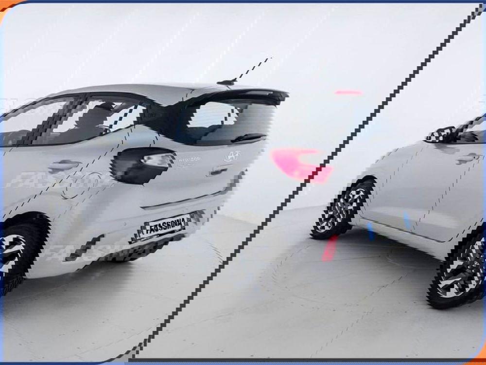 Hyundai i10 nuova a Milano (4)