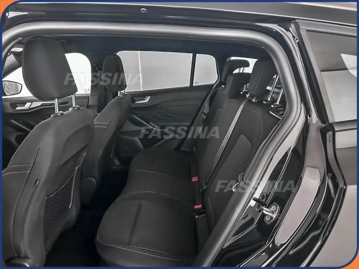 Ford Focus Station Wagon usata a Milano (10)