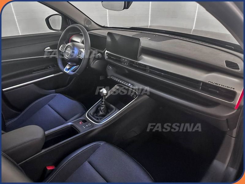 Jeep Avenger nuova a Milano (12)