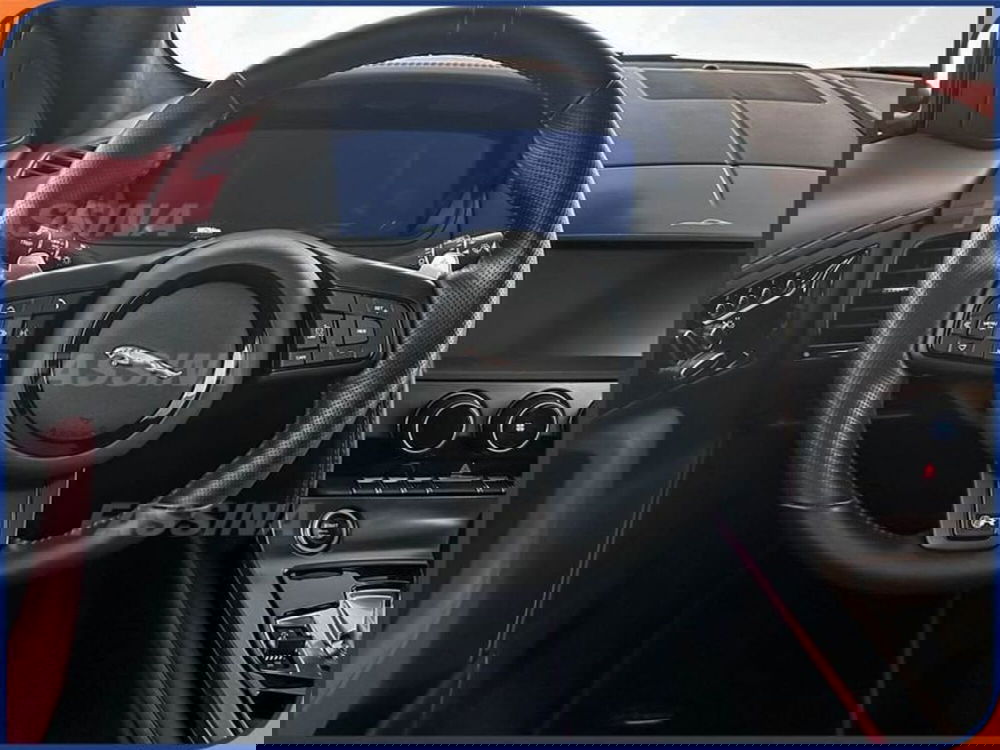 Jaguar F-Type Coupé usata a Milano (11)