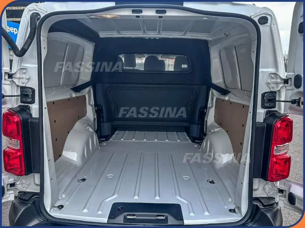 Fiat Scudo Furgone nuova a Milano (10)