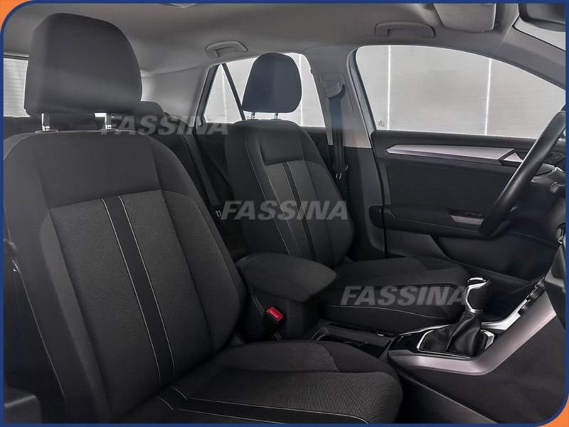 Volkswagen T-Roc usata a Milano (13)