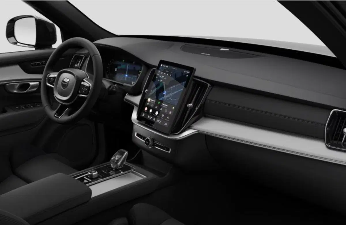 Volvo XC90 nuova a Milano (10)