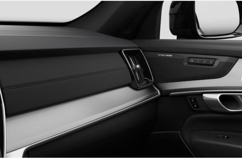 Volvo XC90 nuova a Milano (14)