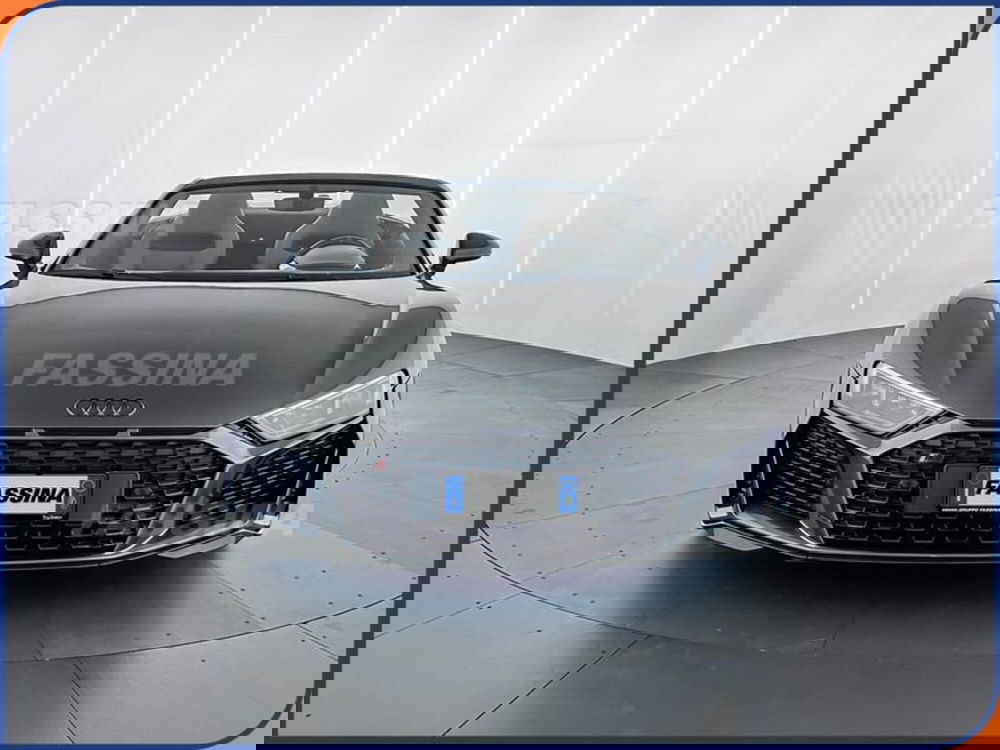 Audi R8 Cabrio usata a Milano (2)