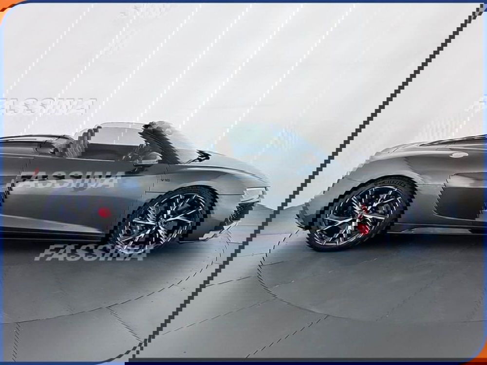 Audi R8 Cabrio usata a Milano (7)