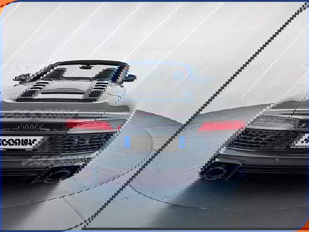 Audi R8 Cabrio usata a Milano (8)