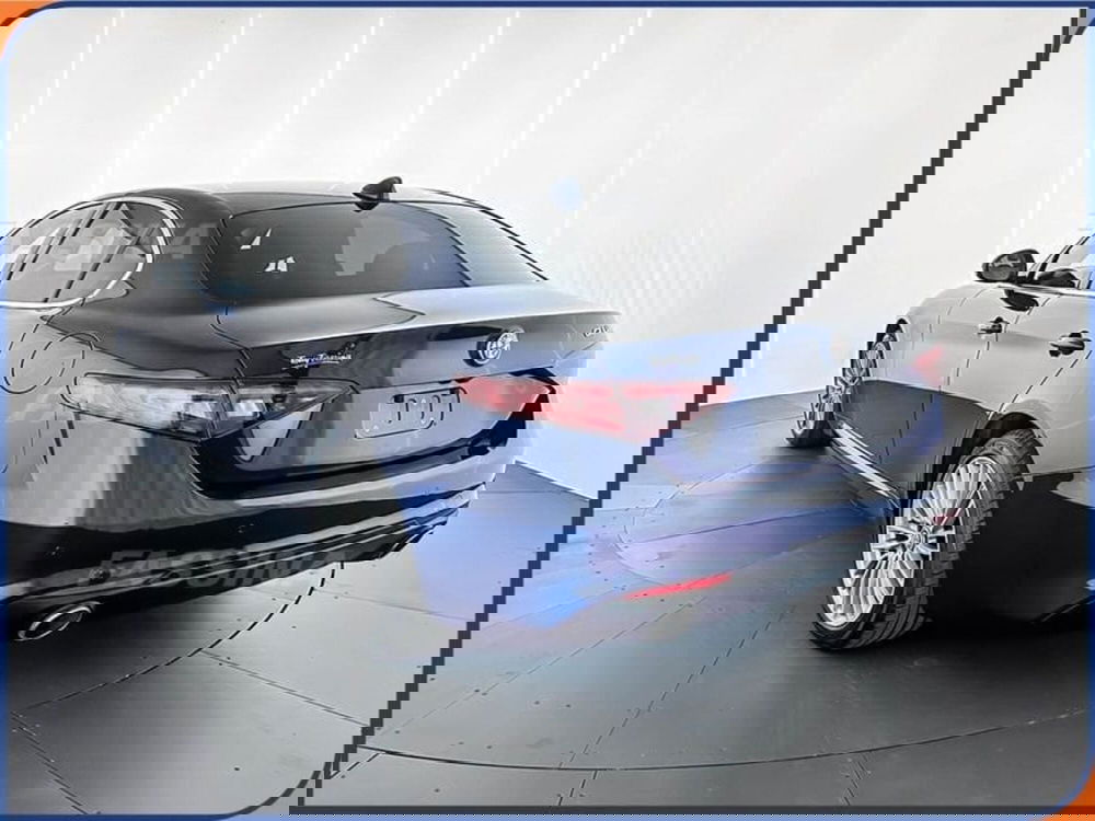 Alfa Romeo Giulia usata a Milano (4)