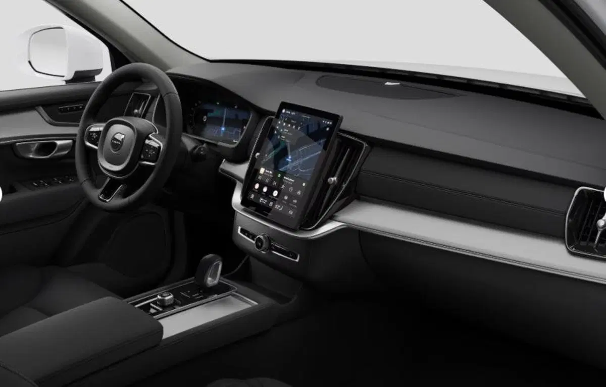 Volvo XC90 nuova a Milano (10)