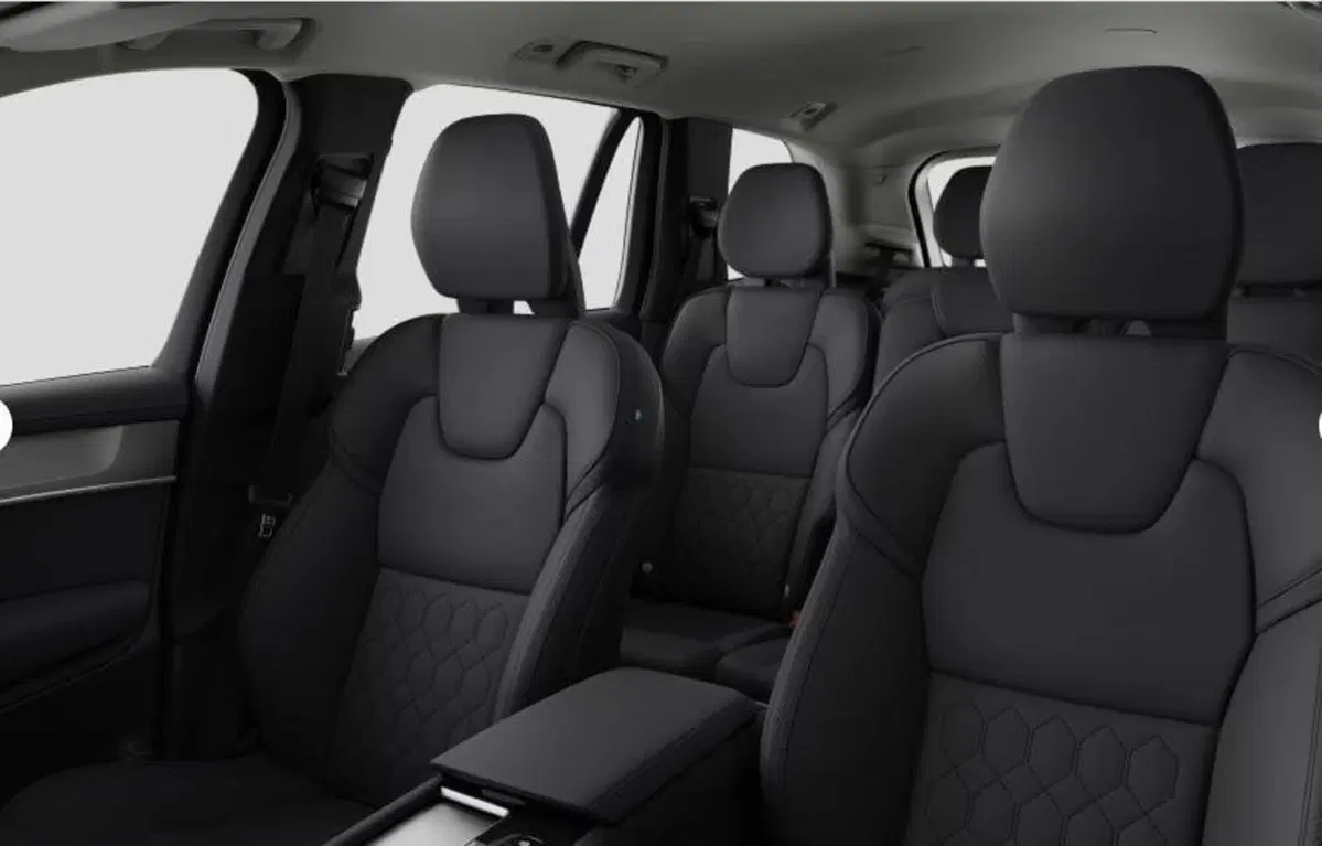 Volvo XC90 nuova a Milano (12)