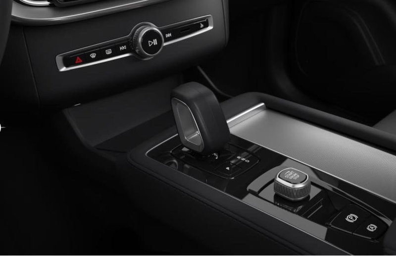 Volvo XC90 nuova a Milano (15)