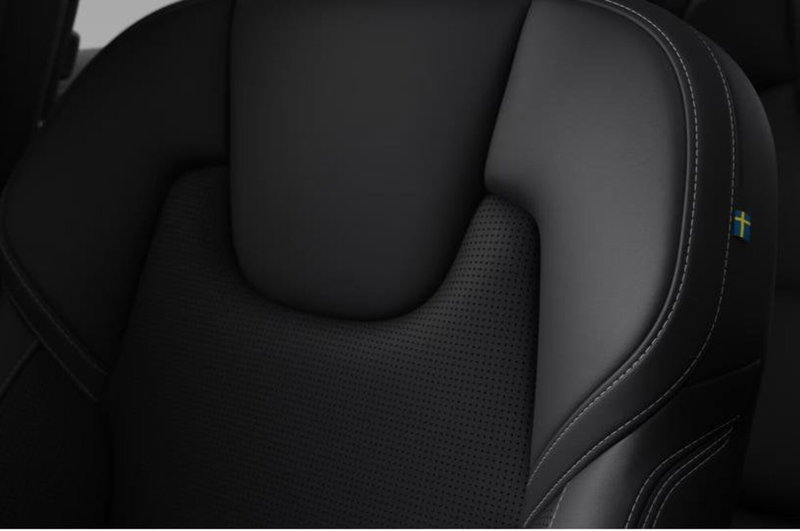 Volvo XC60 nuova a Milano (11)