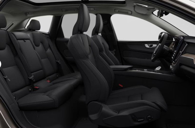 Volvo XC60 nuova a Milano (13)