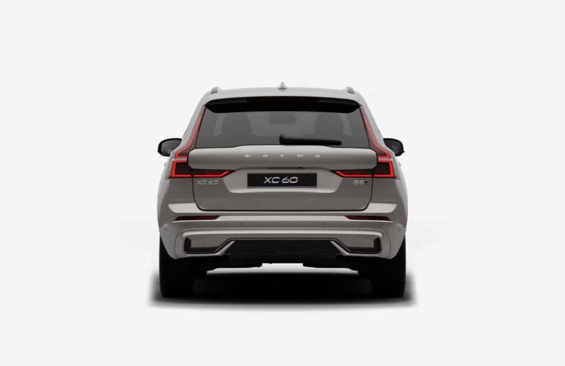 Volvo XC60 nuova a Milano (4)