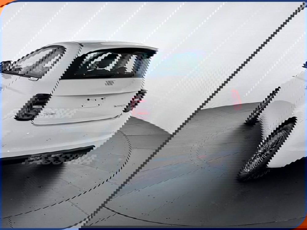 Fiat 500 nuova a Milano (4)