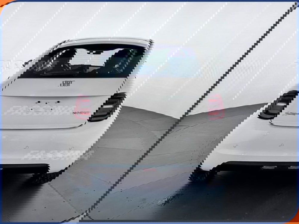 Fiat 500 nuova a Milano (5)