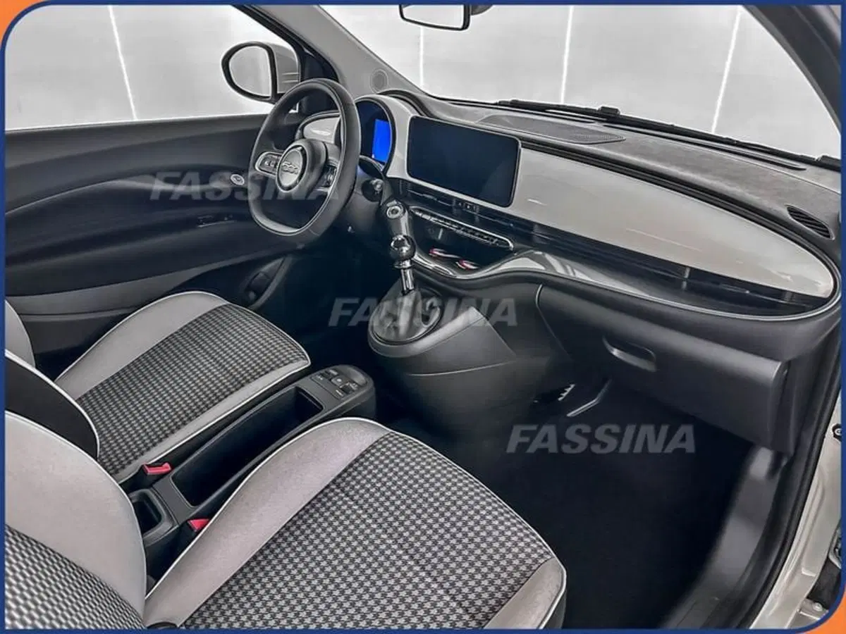 Fiat 500 nuova a Milano (11)