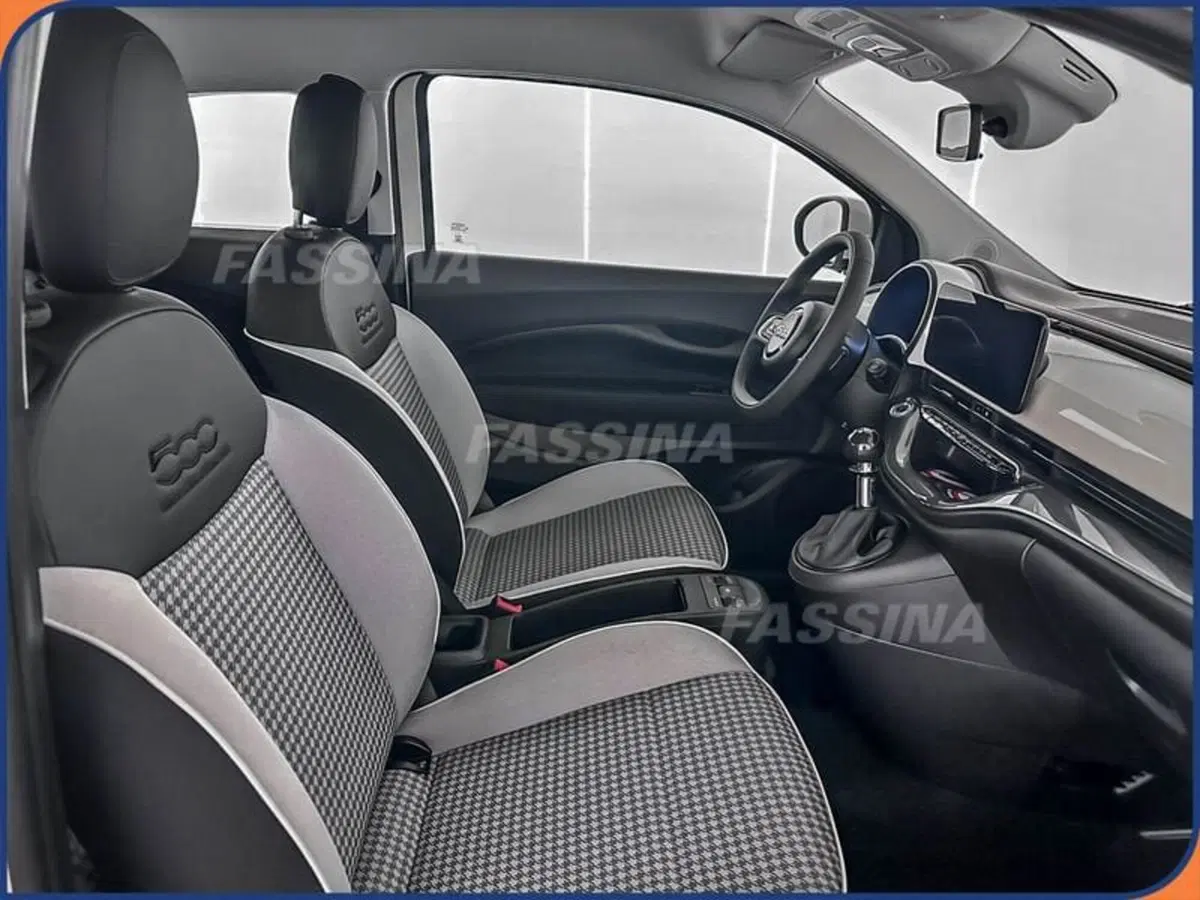 Fiat 500 nuova a Milano (12)
