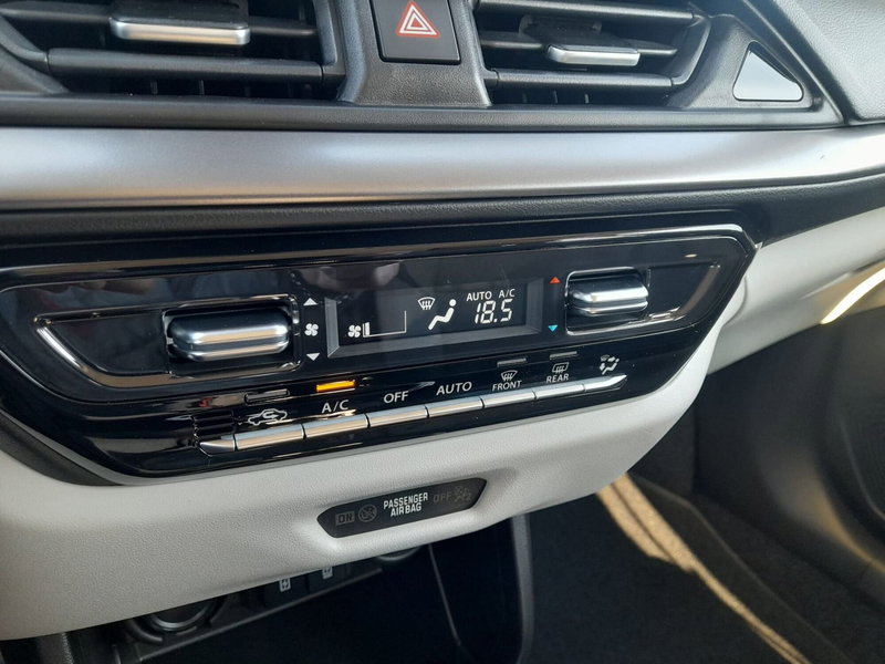 Suzuki Swift nuova a L'Aquila (14)