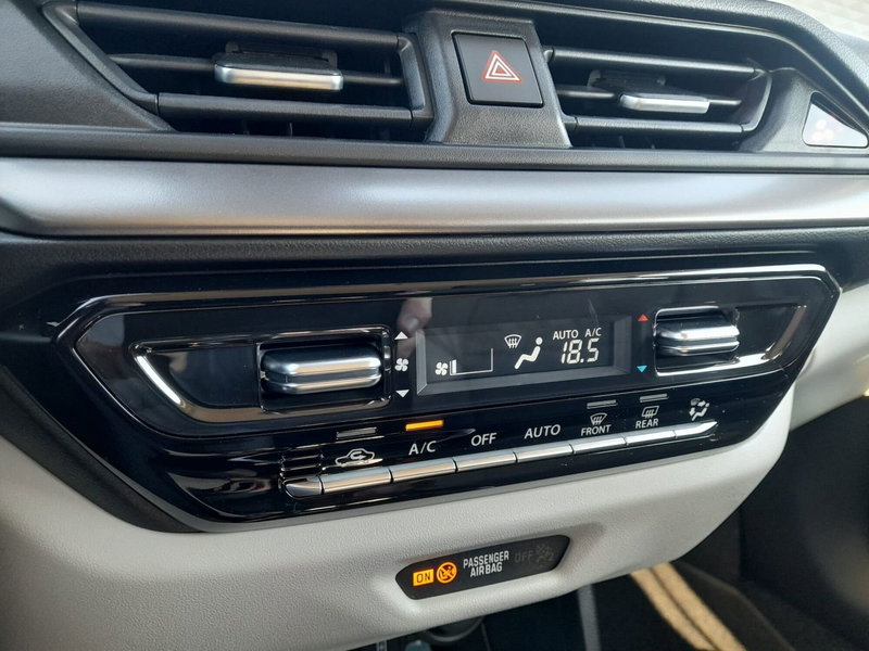 Suzuki Swift nuova a L'Aquila (16)