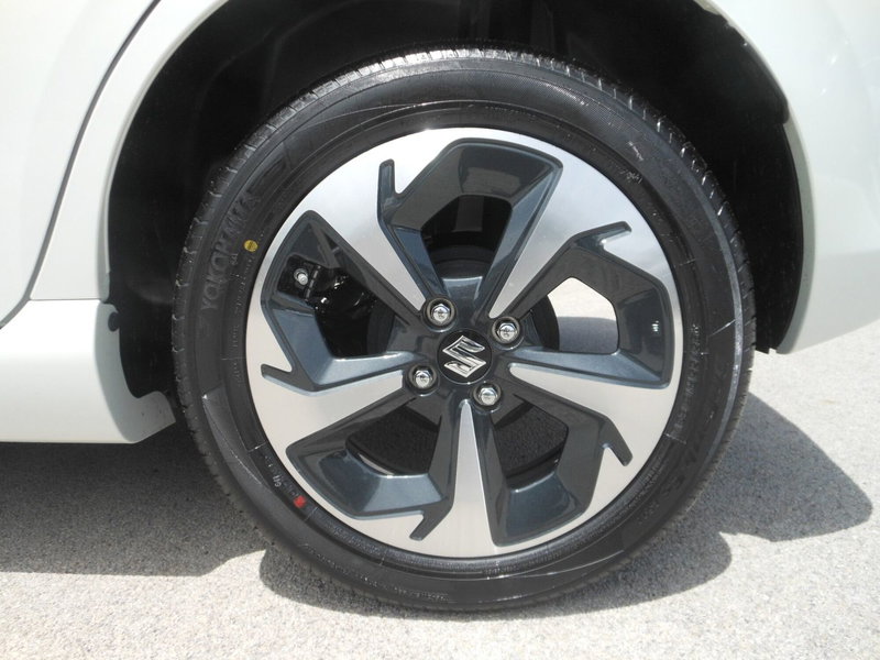 Suzuki Swift nuova a L'Aquila (16)