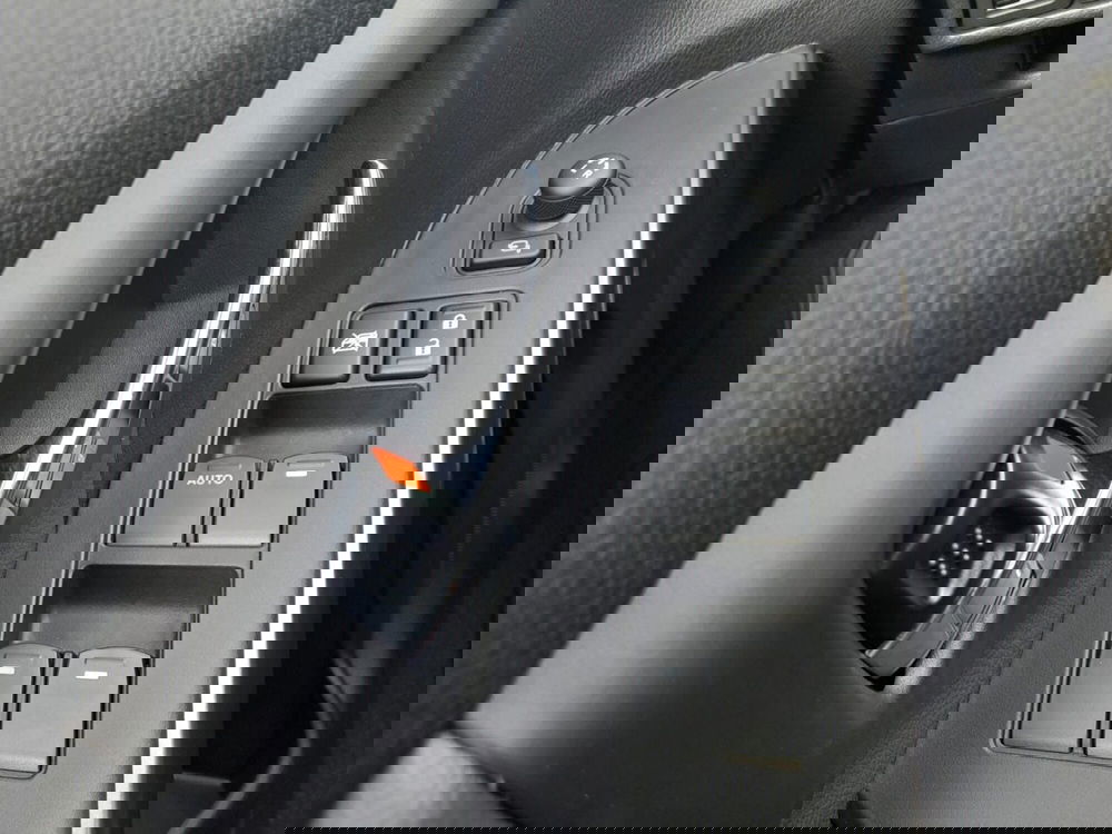 Suzuki S-Cross nuova a L'Aquila (14)