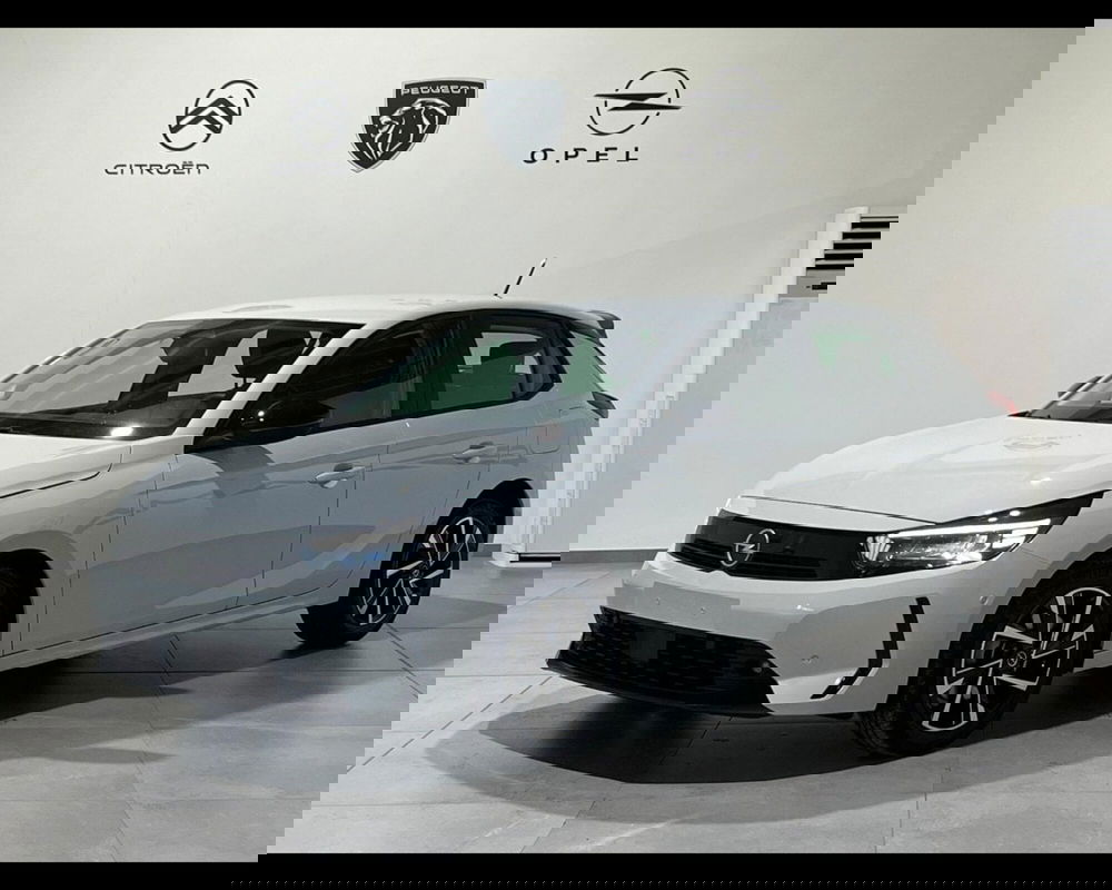 Opel Corsa nuova a Alessandria