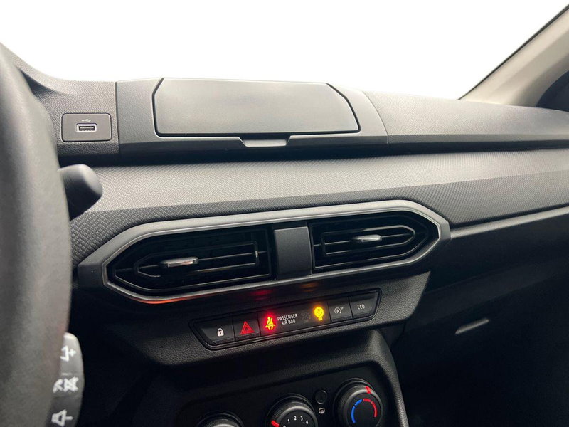 Dacia Sandero Streetway usata a Roma (14)