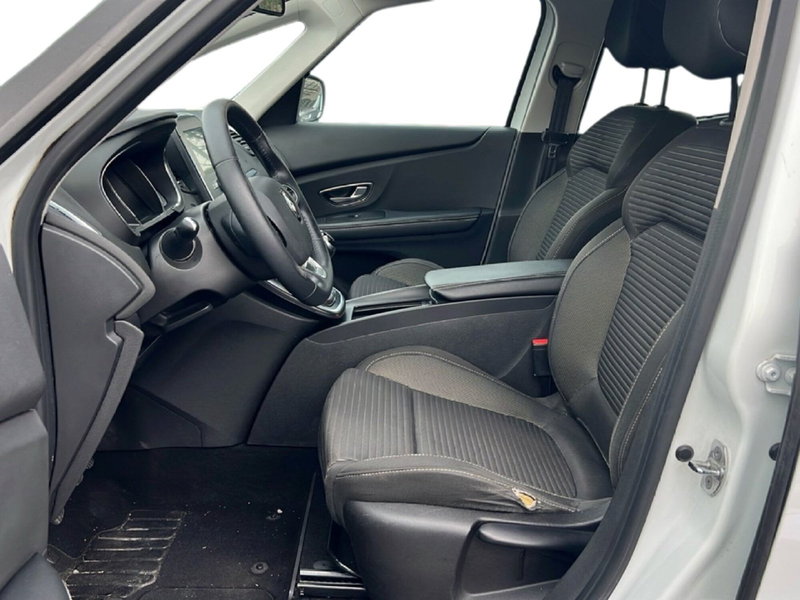 Renault Scénic usata a Roma (14)