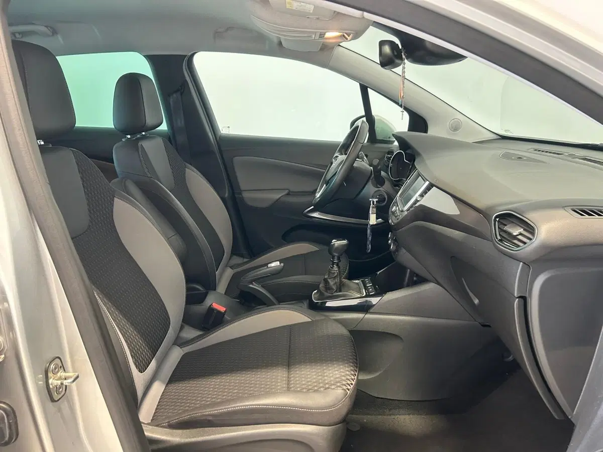 Opel Crossland X usata a Napoli (3)