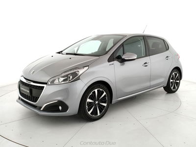 Peugeot 208 82 Stop&amp;Start 5 porte Signature del 2019 usata a Teverola