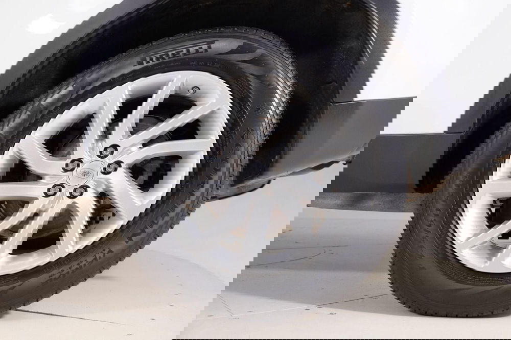 Land Rover Discovery Sport usata a Torino (9)