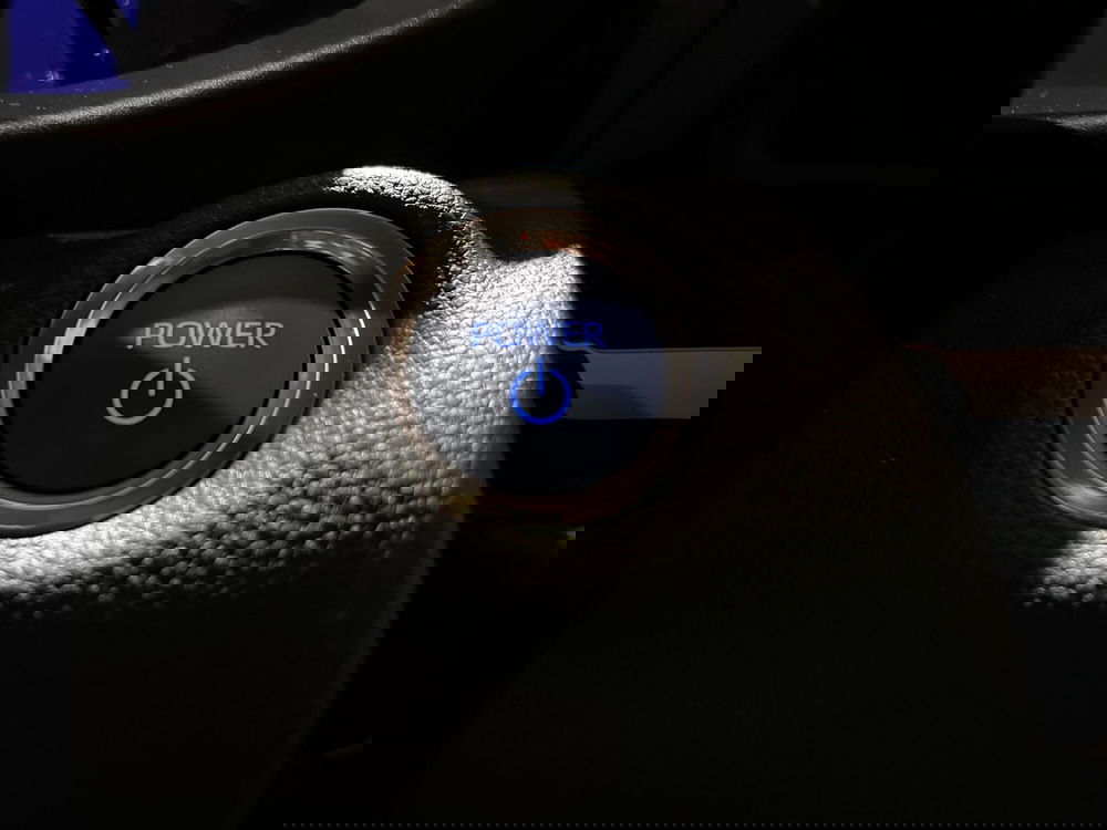 Toyota Yaris Cross usata a Milano (16)