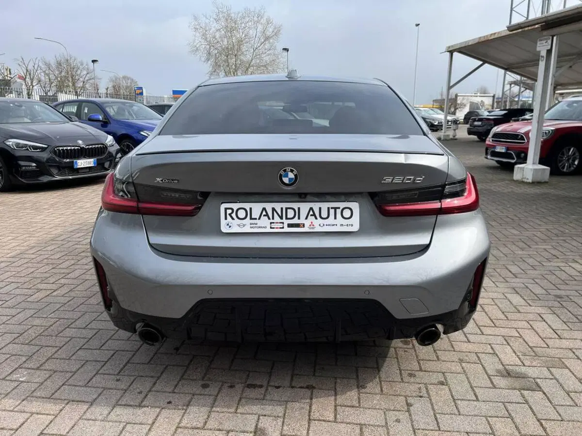 BMW Serie 3 usata a Alessandria (7)