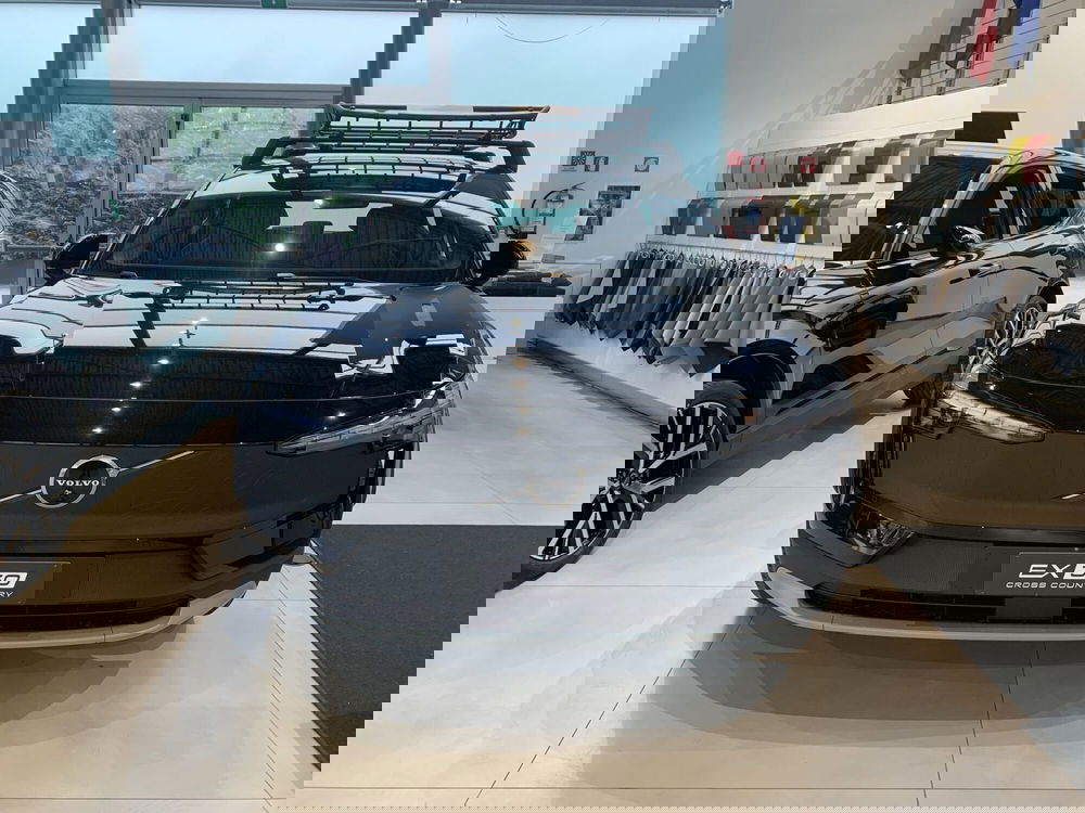 Volvo EX30 Cross Country nuova a Ferrara (3)