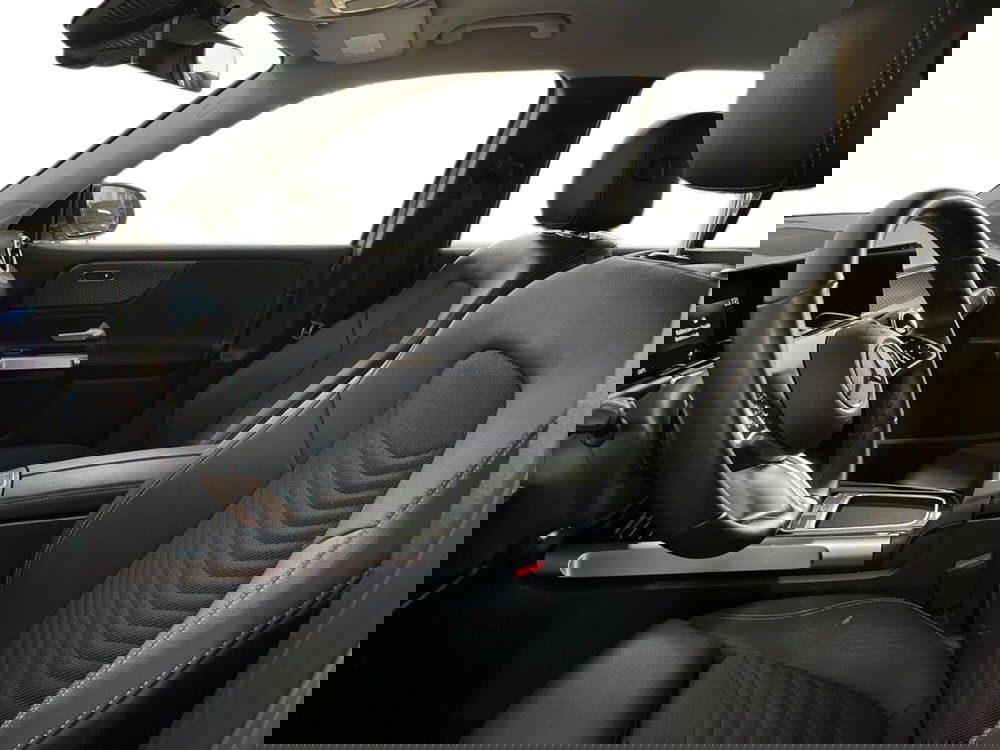 Mercedes-Benz GLB usata a Bari (7)