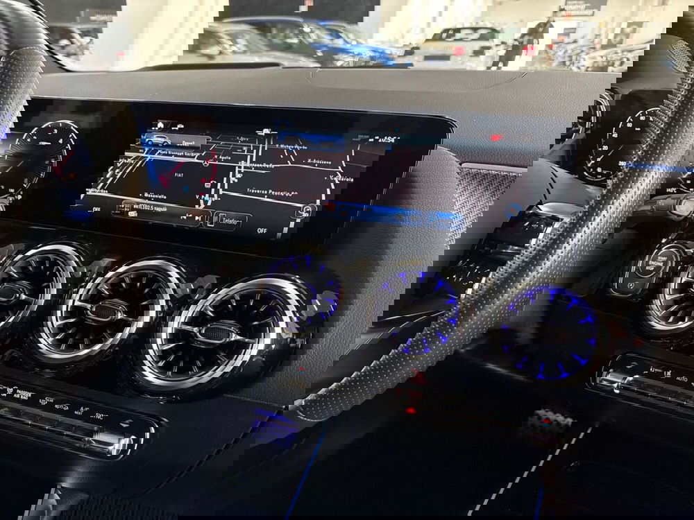 Mercedes-Benz GLA SUV usata a Bari (14)